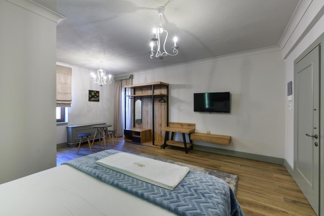 Albero Hotel Perama  Exterior photo