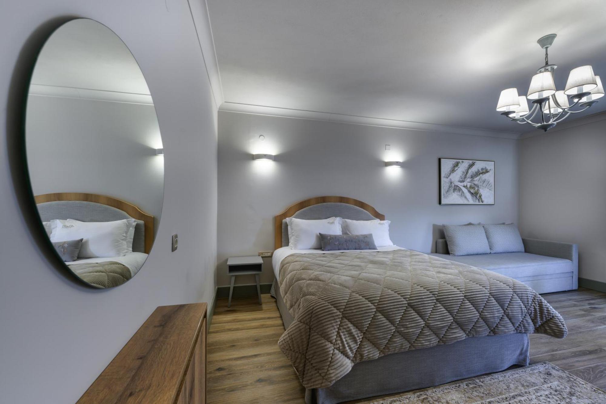 Albero Hotel Perama  Exterior photo